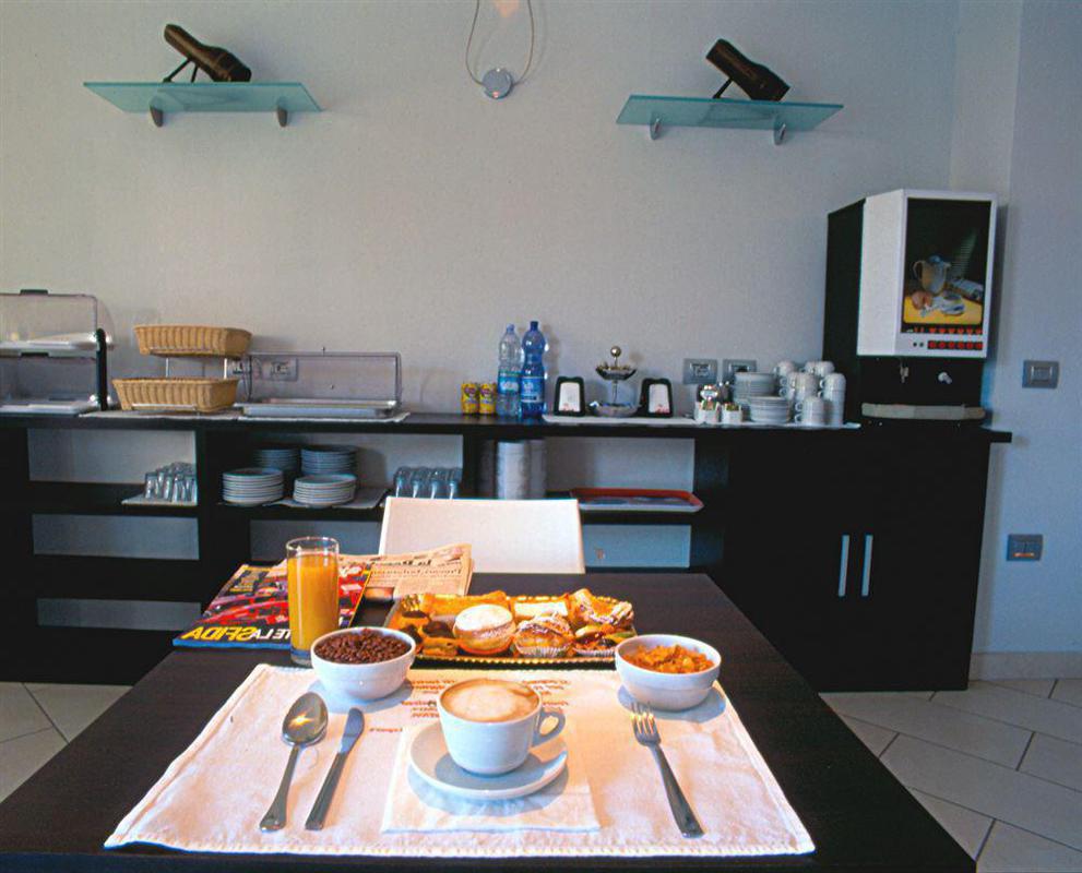 Hotel Paradise Airport Forlì Exteriör bild