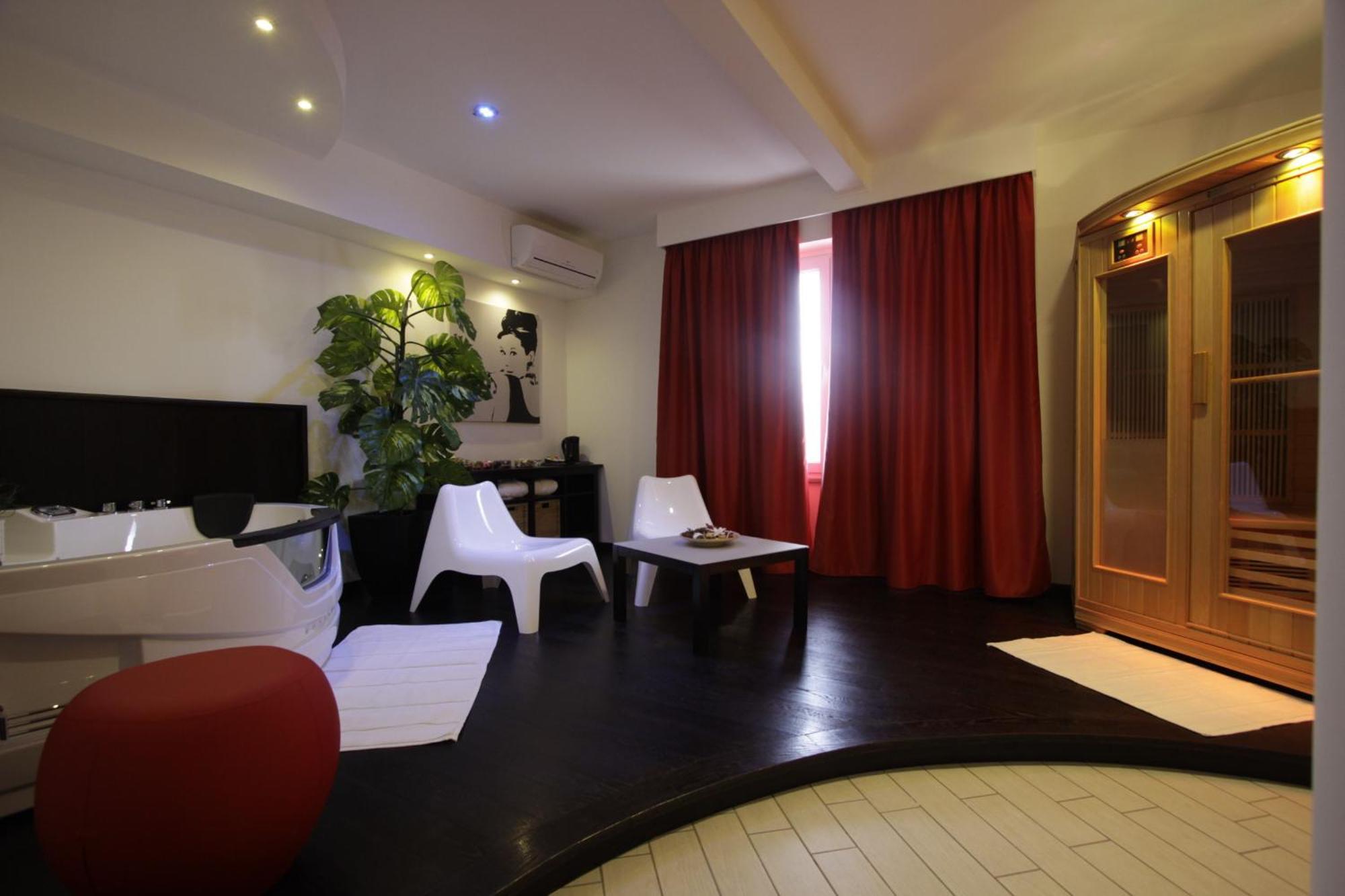 Hotel Paradise Airport Forlì Exteriör bild