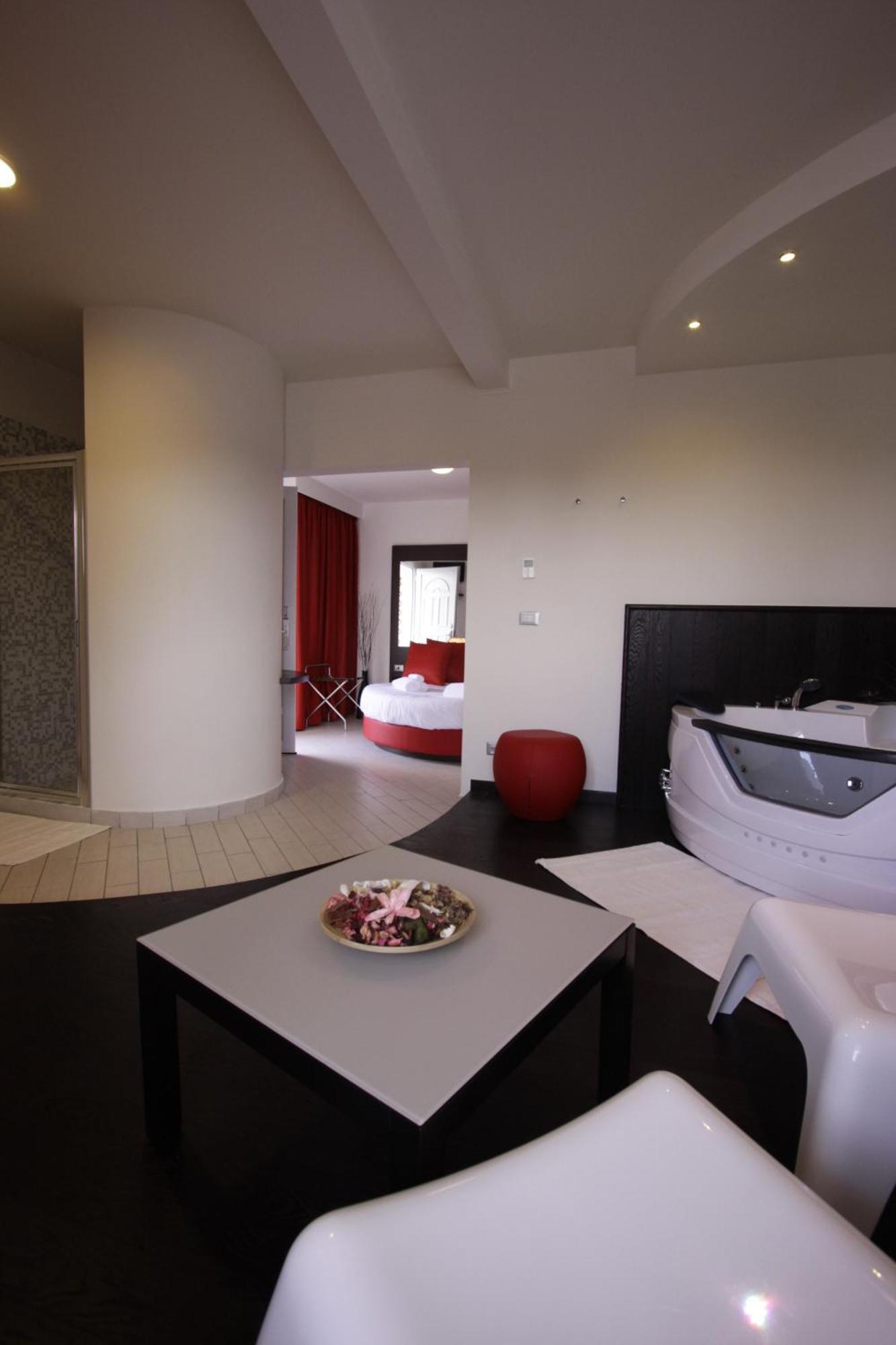 Hotel Paradise Airport Forlì Exteriör bild